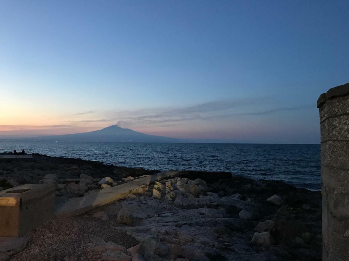 Blue54 - Pozzillo Sul Mare Fra L'Etna E Taormina Villa ภายนอก รูปภาพ